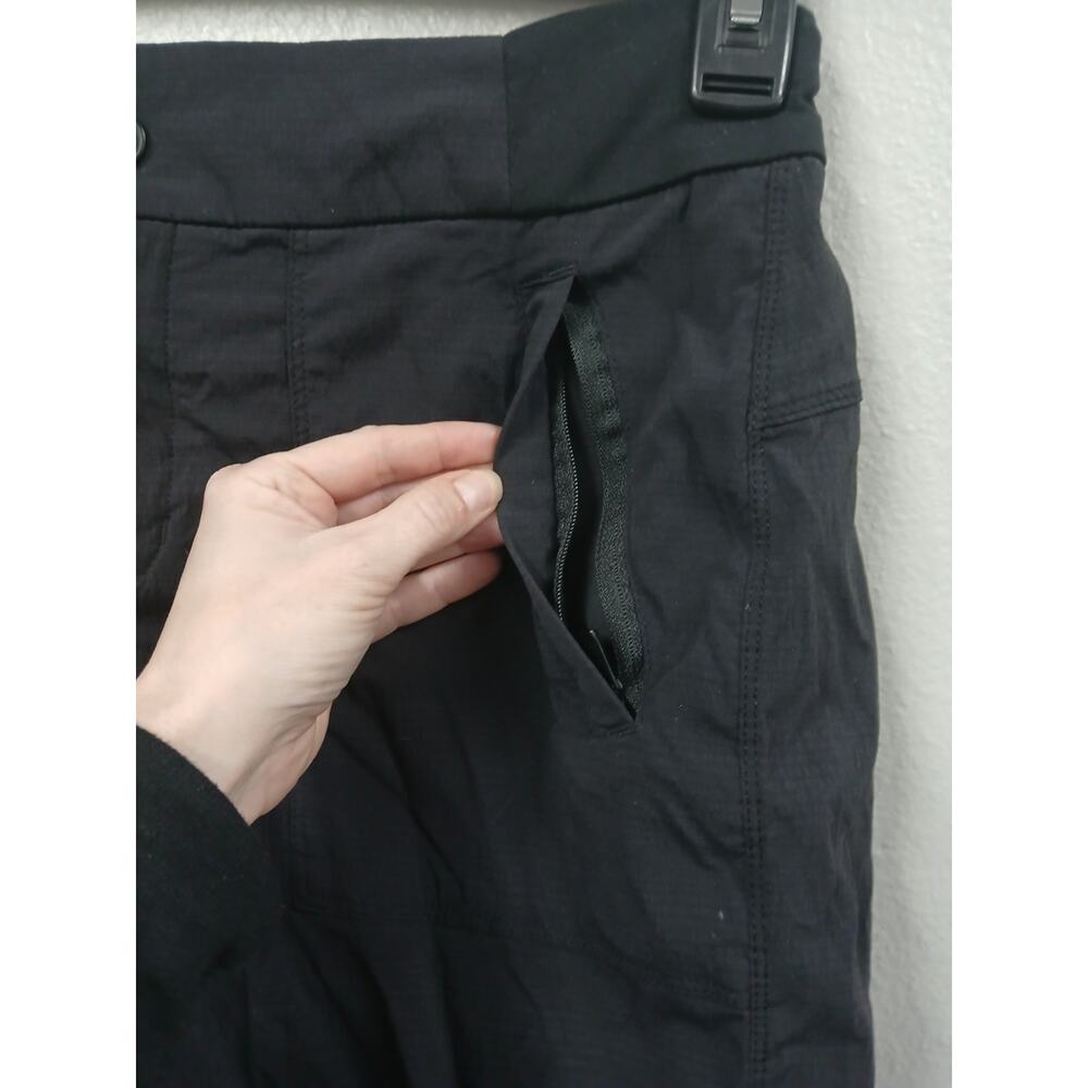 athleta trekkie bermuda 2.0  Size 2 black - Picture 3 of 7